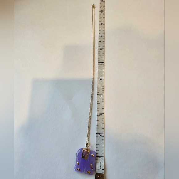 Purple Jade Elephant Necklace 10kt gold - Picture 12 of 16